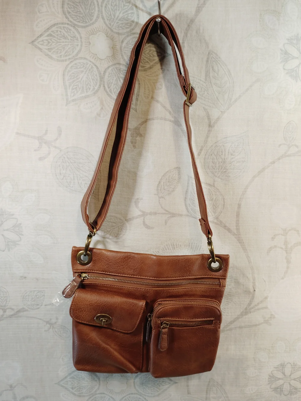 Classic Tan Crossbody Shoulder/Messenger Bag - Versatile Everyday Carry